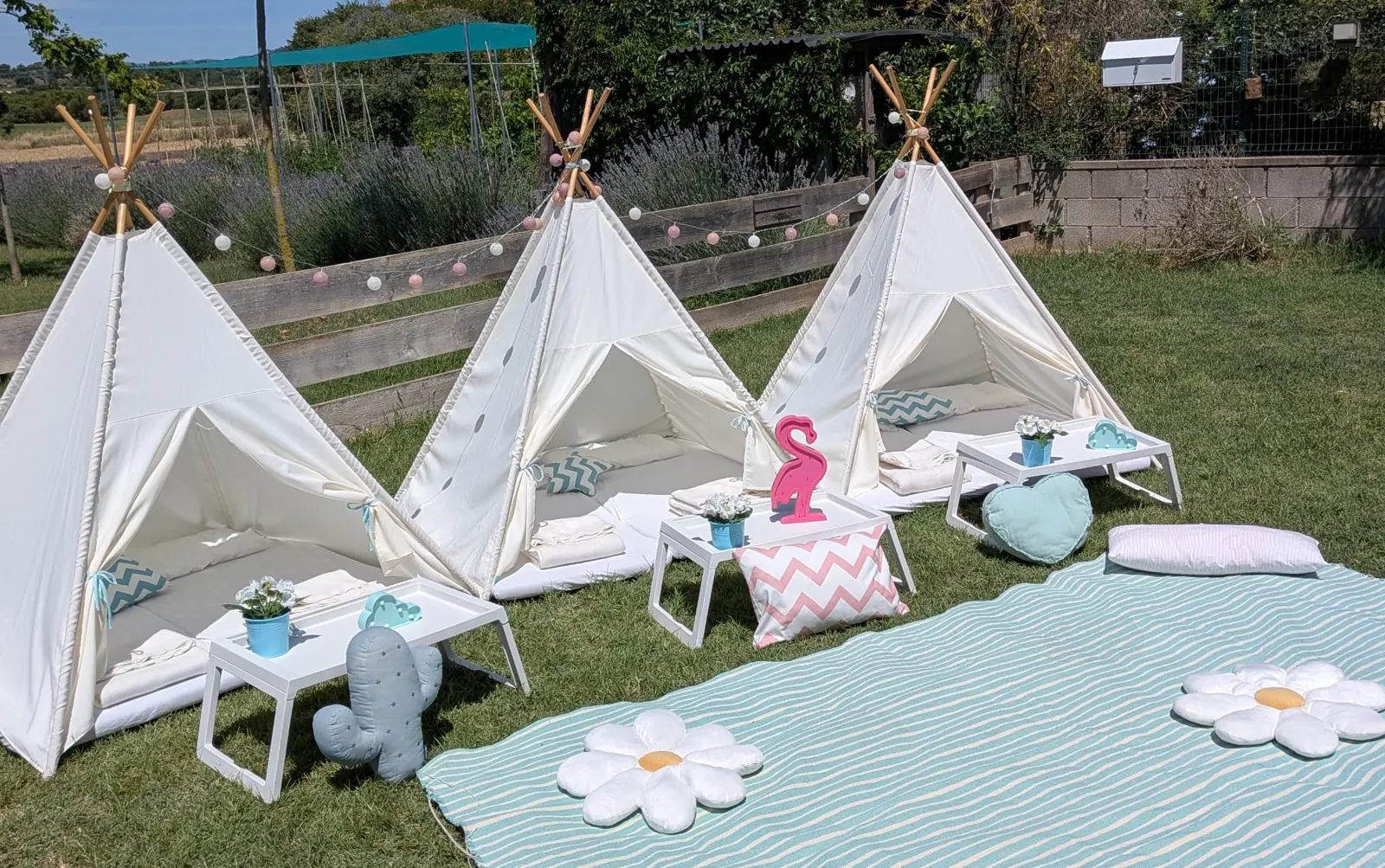 Ambient boho amb tipis – muntatge 12