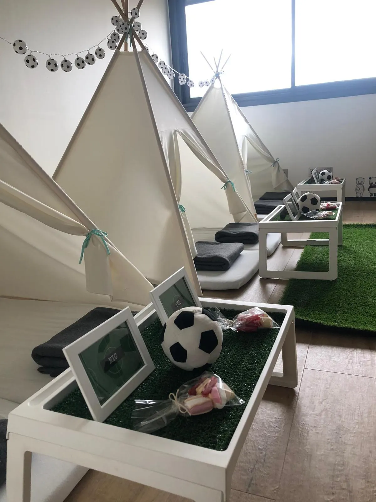 Tipi amb temàtica de futbol – muntatge 2